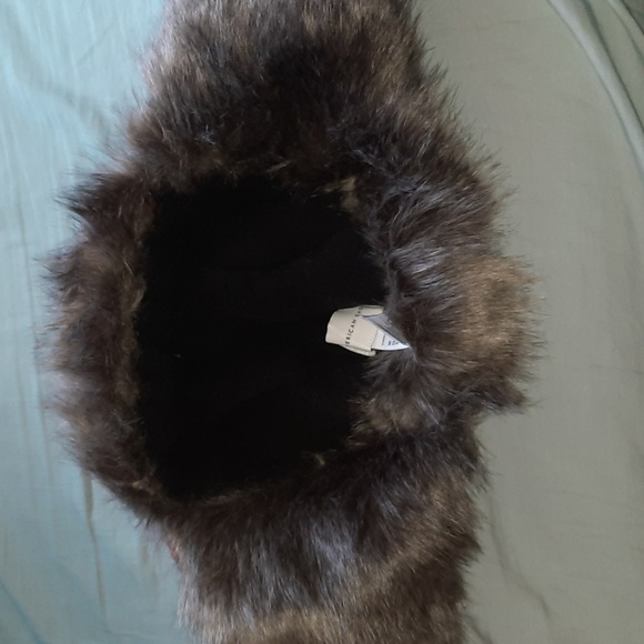 American Eagle Outfitters Red Plaid Faux Fur Lining Ear Flap Trapper Cap Hat OS - Picture 5 of 13